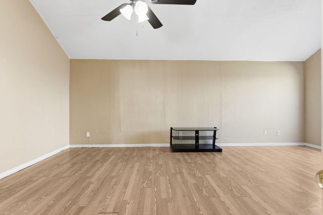 9306 Corner Oaks Lane, Houston, TX 77036