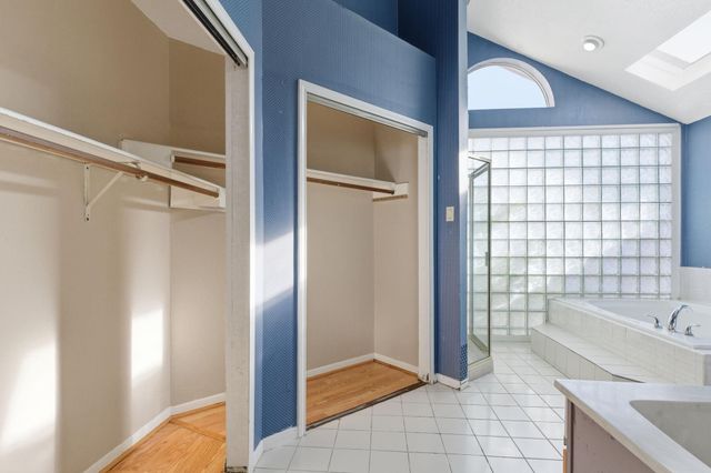 9306 Corner Oaks Lane, Houston, TX 77036