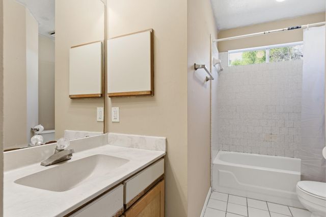 9306 Corner Oaks Lane, Houston, TX 77036