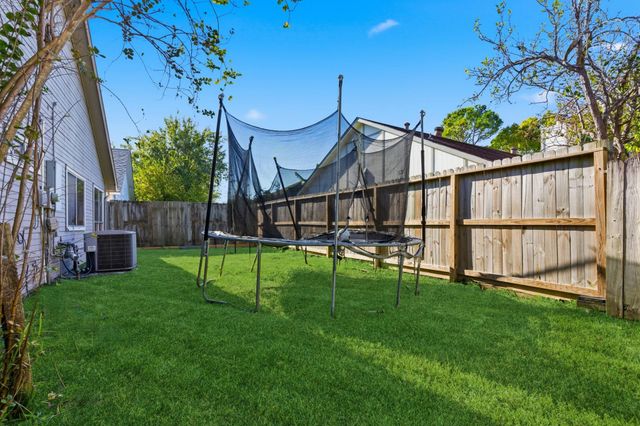 9306 Corner Oaks Lane, Houston, TX 77036