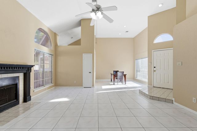 9306 Corner Oaks Lane, Houston, TX 77036