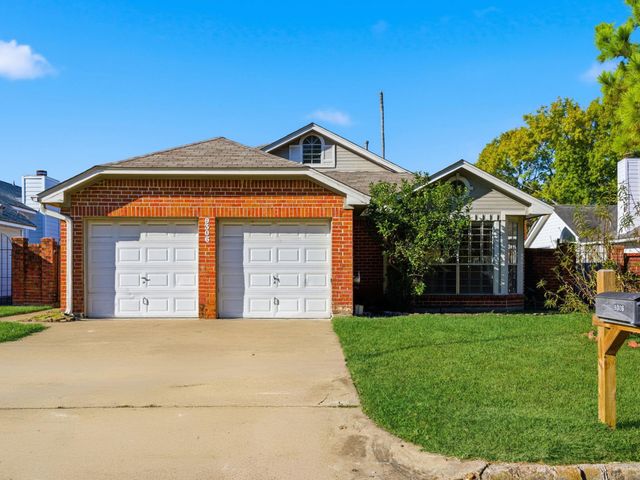 9306 Corner Oaks Lane, Houston, TX 77036