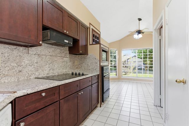 9306 Corner Oaks Lane, Houston, TX 77036