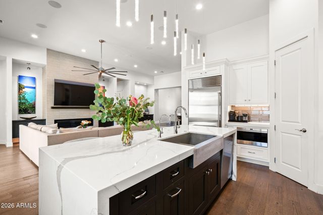 3927 E CRITTENDEN Lane, Phoenix, AZ 85018