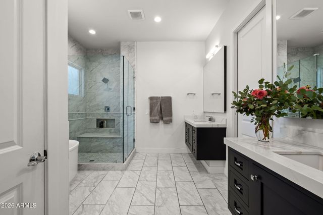 3927 E CRITTENDEN Lane, Phoenix, AZ 85018