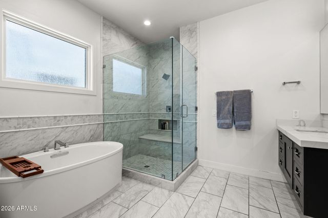 3927 E CRITTENDEN Lane, Phoenix, AZ 85018