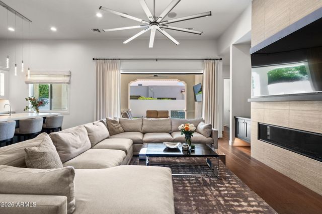 3927 E CRITTENDEN Lane, Phoenix, AZ 85018
