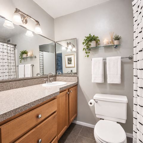 88 W Schiller Street 1003L, Chicago, IL 60610