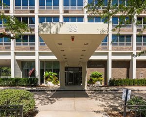 88 W Schiller Street 1003L, Chicago, IL 60610