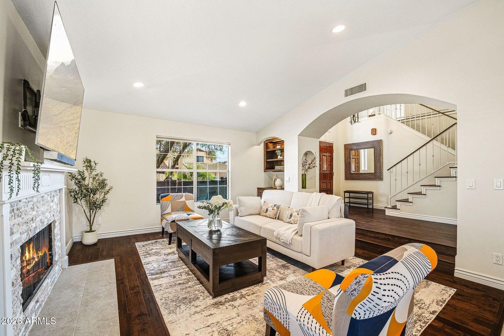 Image 10 of property listing at 5444 E KINGS Avenue, Scottsdale, AZ 85254