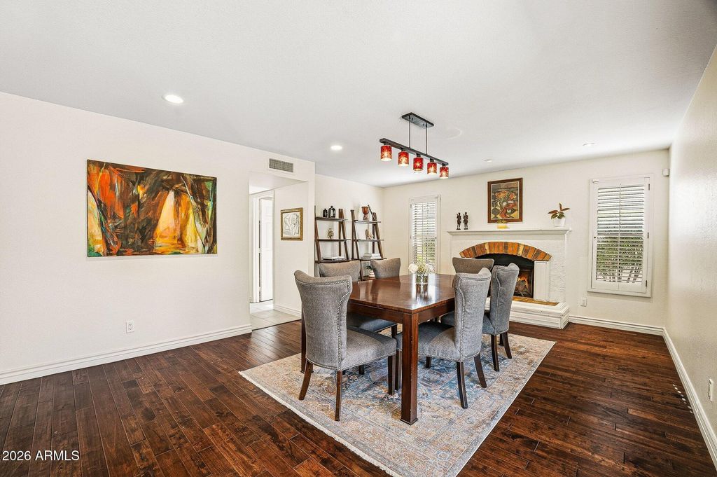 Image 15 of property listing at 5444 E KINGS Avenue, Scottsdale, AZ 85254