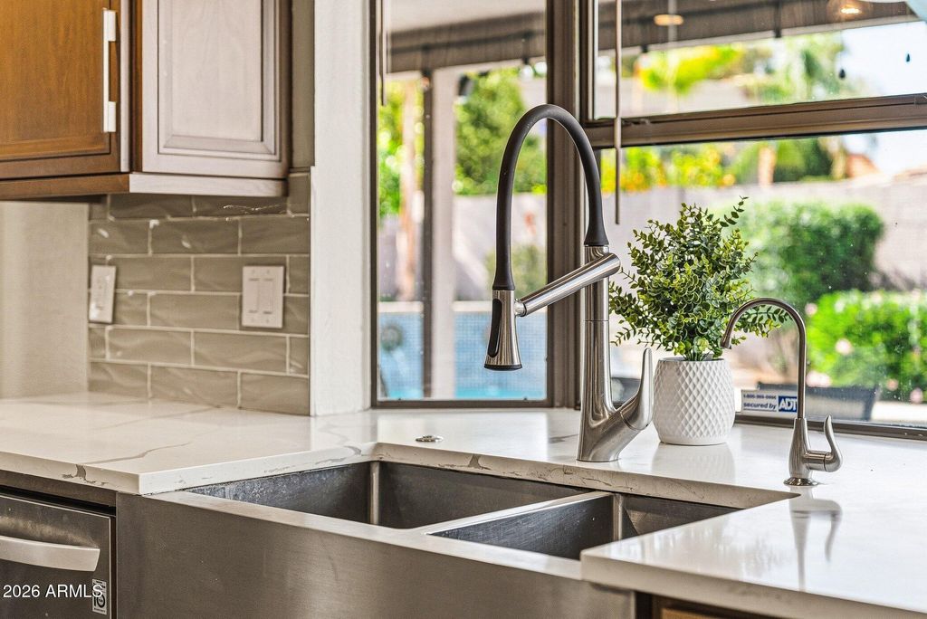 Image 23 of property listing at 5444 E KINGS Avenue, Scottsdale, AZ 85254