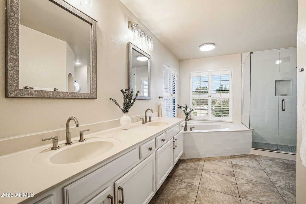 Image 26 of property listing at 5444 E KINGS Avenue, Scottsdale, AZ 85254