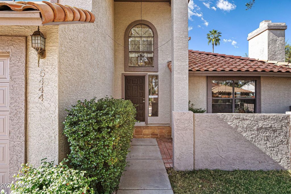 Image 7 of property listing at 5444 E KINGS Avenue, Scottsdale, AZ 85254