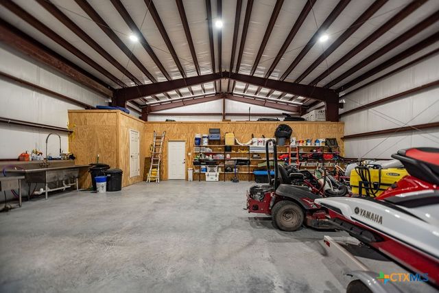 55 State Highway 316, Port Lavaca, TX 77979