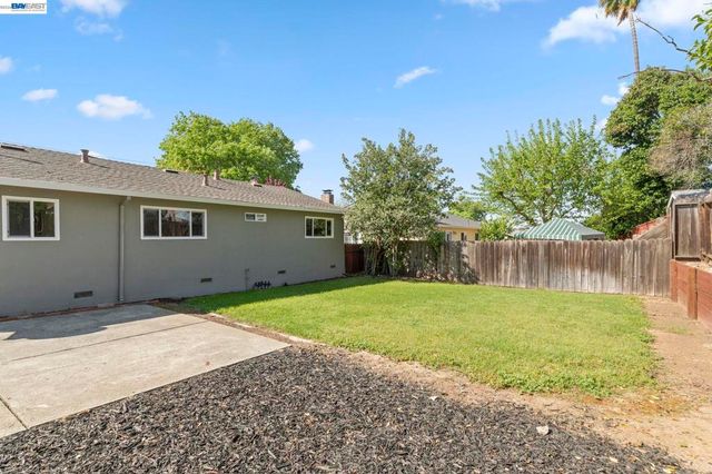 2950 Kelly St, Livermore, CA 94551