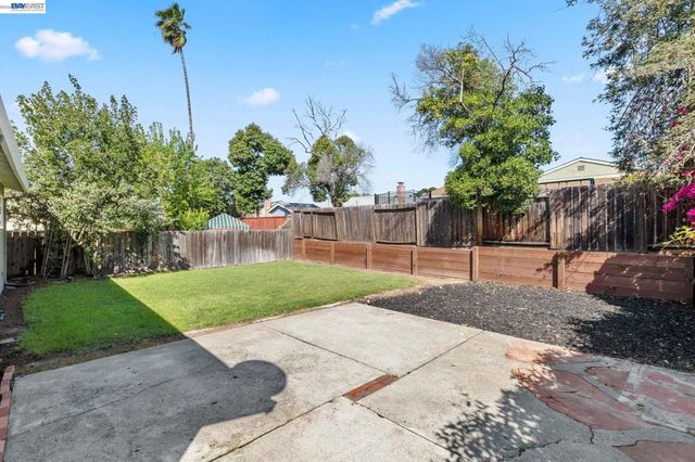 2950 Kelly St, Livermore, CA 94551