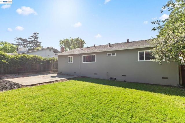 2950 Kelly St, Livermore, CA 94551