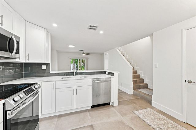 2627 NE 15th Street, Pompano Beach, FL 33062