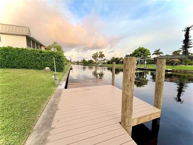 814 Victoria DR, Cape Coral, FL 33904