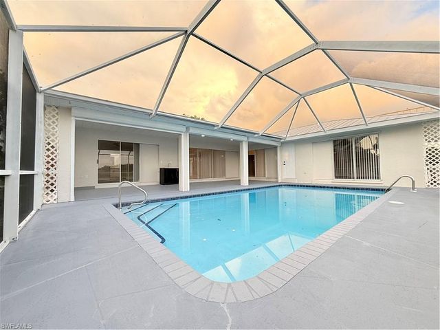 814 Victoria DR, Cape Coral, FL 33904