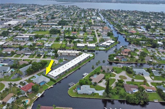 814 Victoria DR, Cape Coral, FL 33904