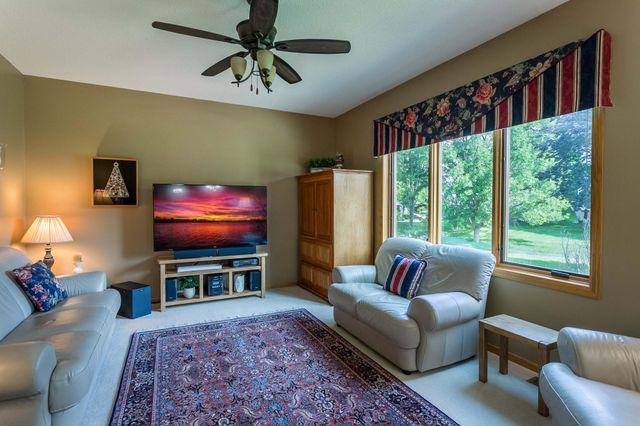 3895 Arlington Drive, Woodbury, MN 55129
