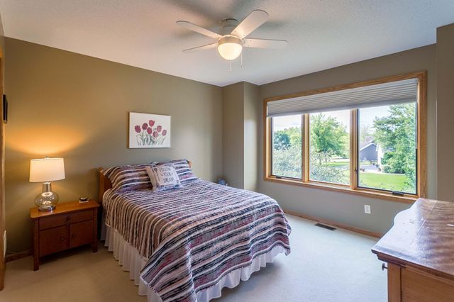 3895 Arlington Drive, Woodbury, MN 55129