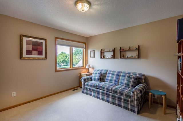 3895 Arlington Drive, Woodbury, MN 55129