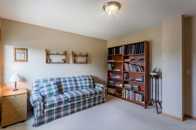 3895 Arlington Drive, Woodbury, MN 55129
