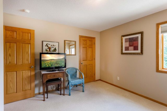3895 Arlington Drive, Woodbury, MN 55129