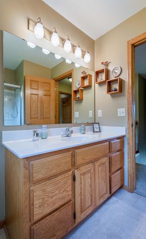 3895 Arlington Drive, Woodbury, MN 55129
