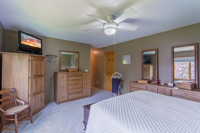 3895 Arlington Drive, Woodbury, MN 55129