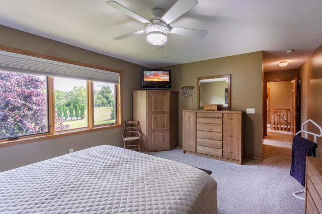 3895 Arlington Drive, Woodbury, MN 55129