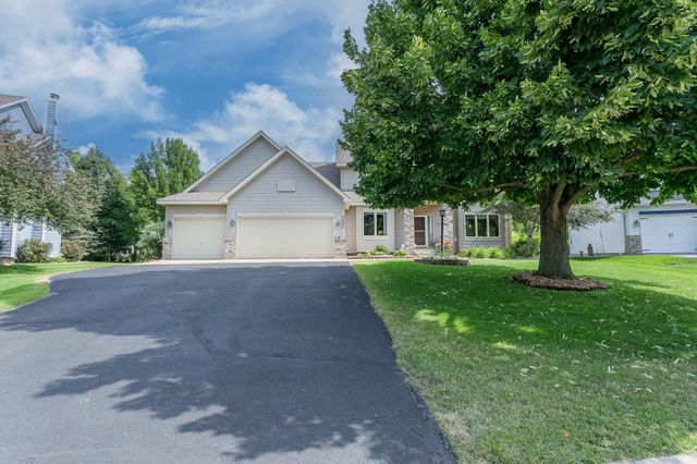3895 Arlington Drive, Woodbury, MN 55129