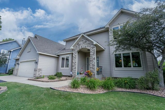 3895 Arlington Drive, Woodbury, MN 55129