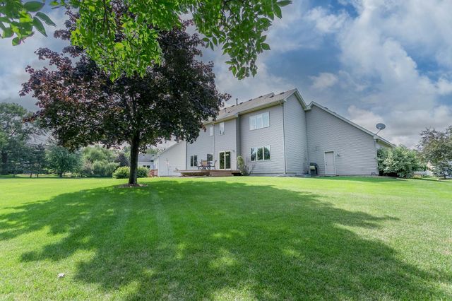 3895 Arlington Drive, Woodbury, MN 55129