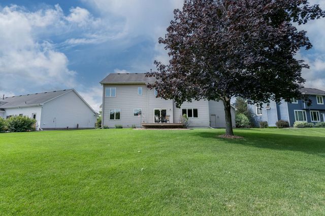 3895 Arlington Drive, Woodbury, MN 55129