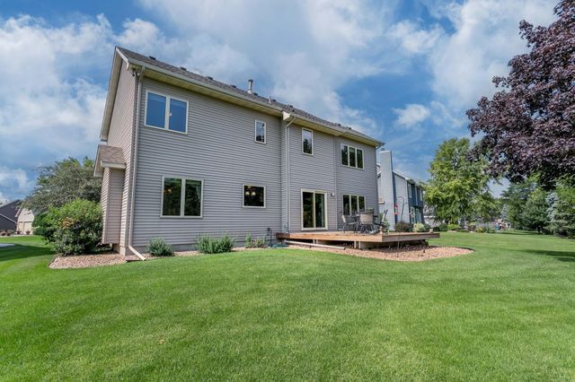 3895 Arlington Drive, Woodbury, MN 55129