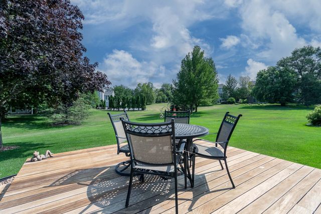 3895 Arlington Drive, Woodbury, MN 55129