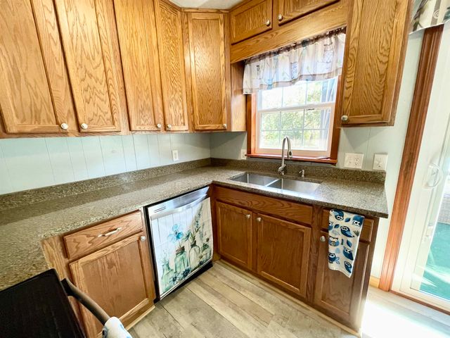 29 W Lakeshore Drive, Cherokee Village, AR 72529