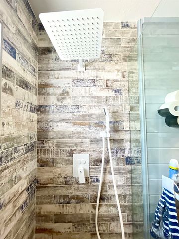 29 W Lakeshore Drive, Cherokee Village, AR 72529