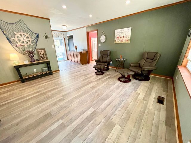 29 W Lakeshore Drive, Cherokee Village, AR 72529