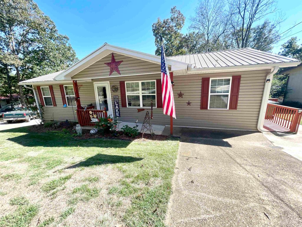 29 W Lakeshore Drive, Cherokee Village, AR 72529