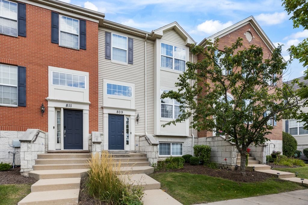 809 Brodhead Drive, Aurora, IL 60504