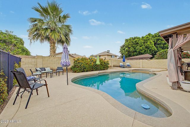 6408 W SUNNYSIDE Drive, Glendale, AZ 85304