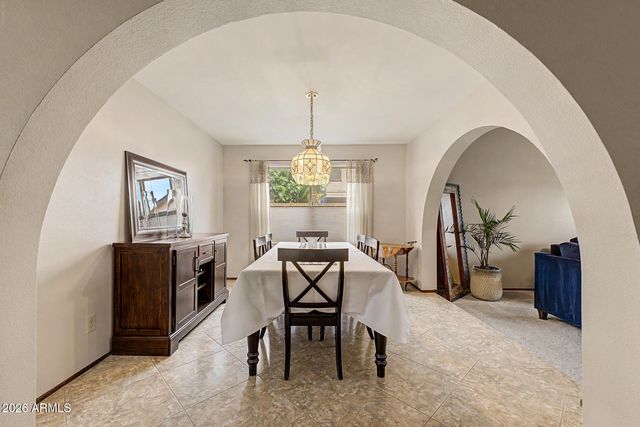 6408 W SUNNYSIDE Drive, Glendale, AZ 85304