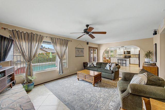 6408 W SUNNYSIDE Drive, Glendale, AZ 85304