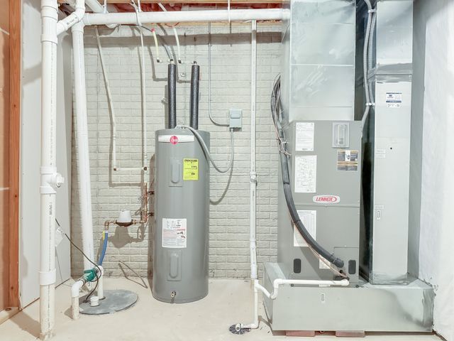 2007 S Warrior Lane, Waukee, IA 50263