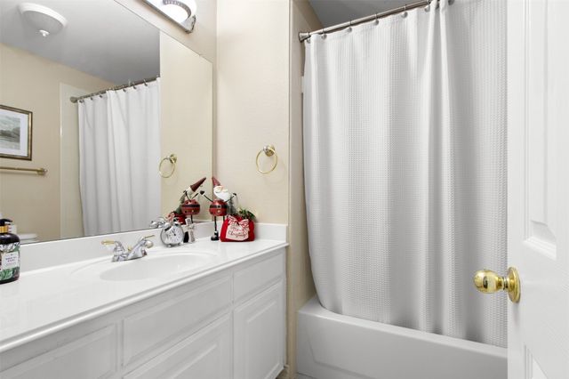 750 Bradford Street, Lantana, TX 76226